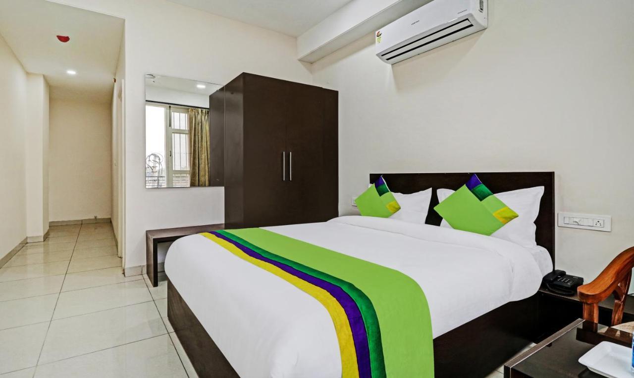 Treebo Kamron Regency Sector 80 Hotel Mohali Ngoại thất bức ảnh