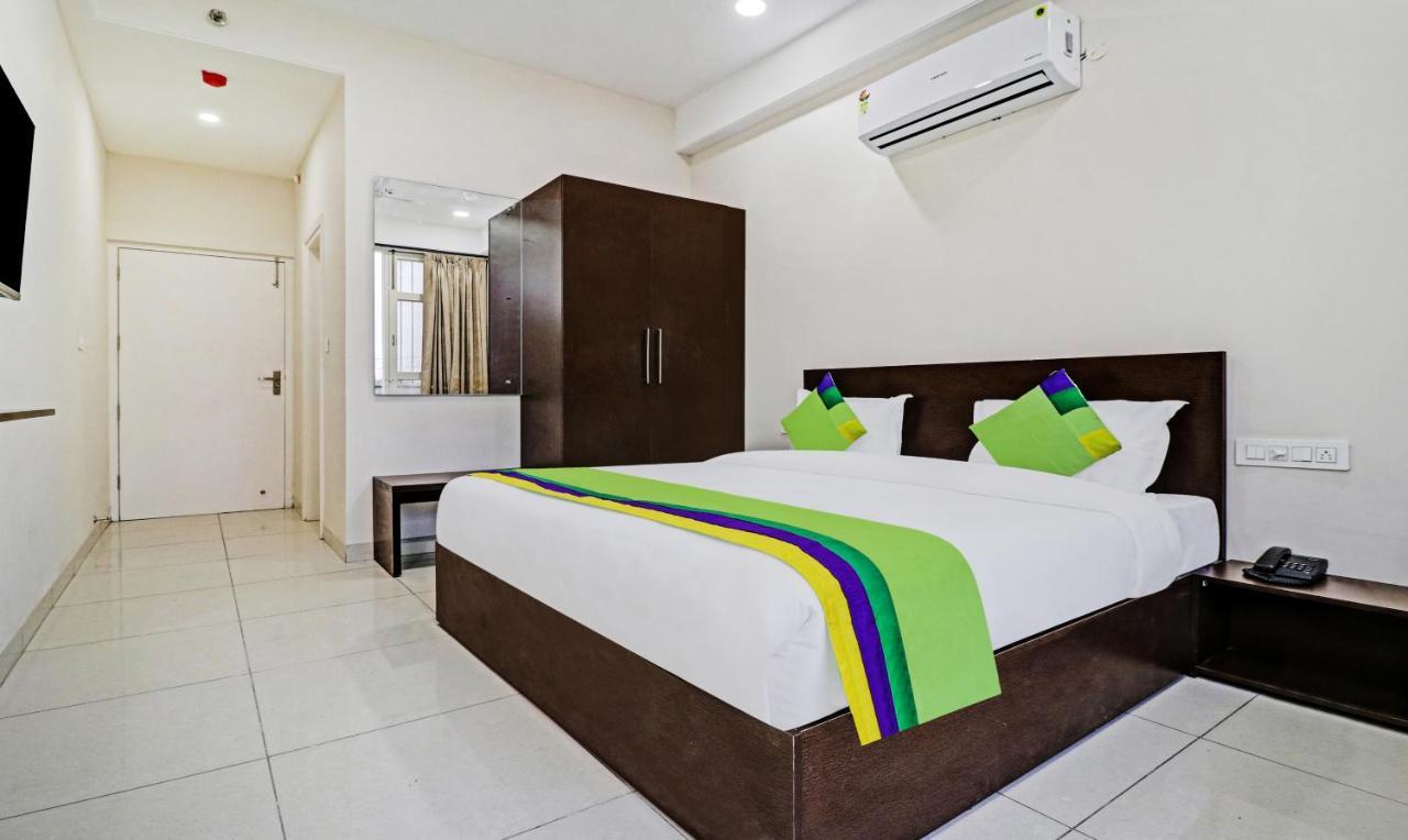 Treebo Kamron Regency Sector 80 Hotel Mohali Ngoại thất bức ảnh