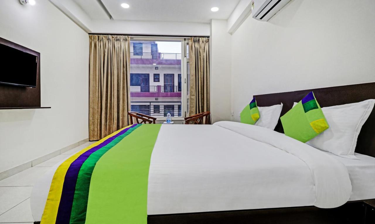 Treebo Kamron Regency Sector 80 Hotel Mohali Ngoại thất bức ảnh