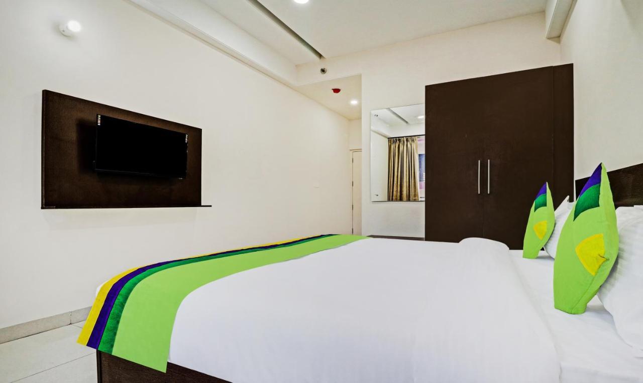 Treebo Kamron Regency Sector 80 Hotel Mohali Ngoại thất bức ảnh